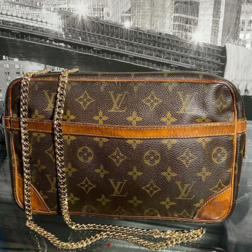 Authentic Louis Vuitton Vintage Monogram Compiegne Cosmetic Clutch Bag